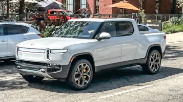 Rivian R1T - front