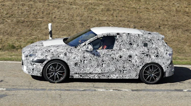 BMW 1 Series facelift spyshot 3