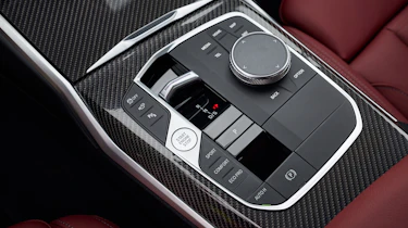 BMW 3 Series.- centre console