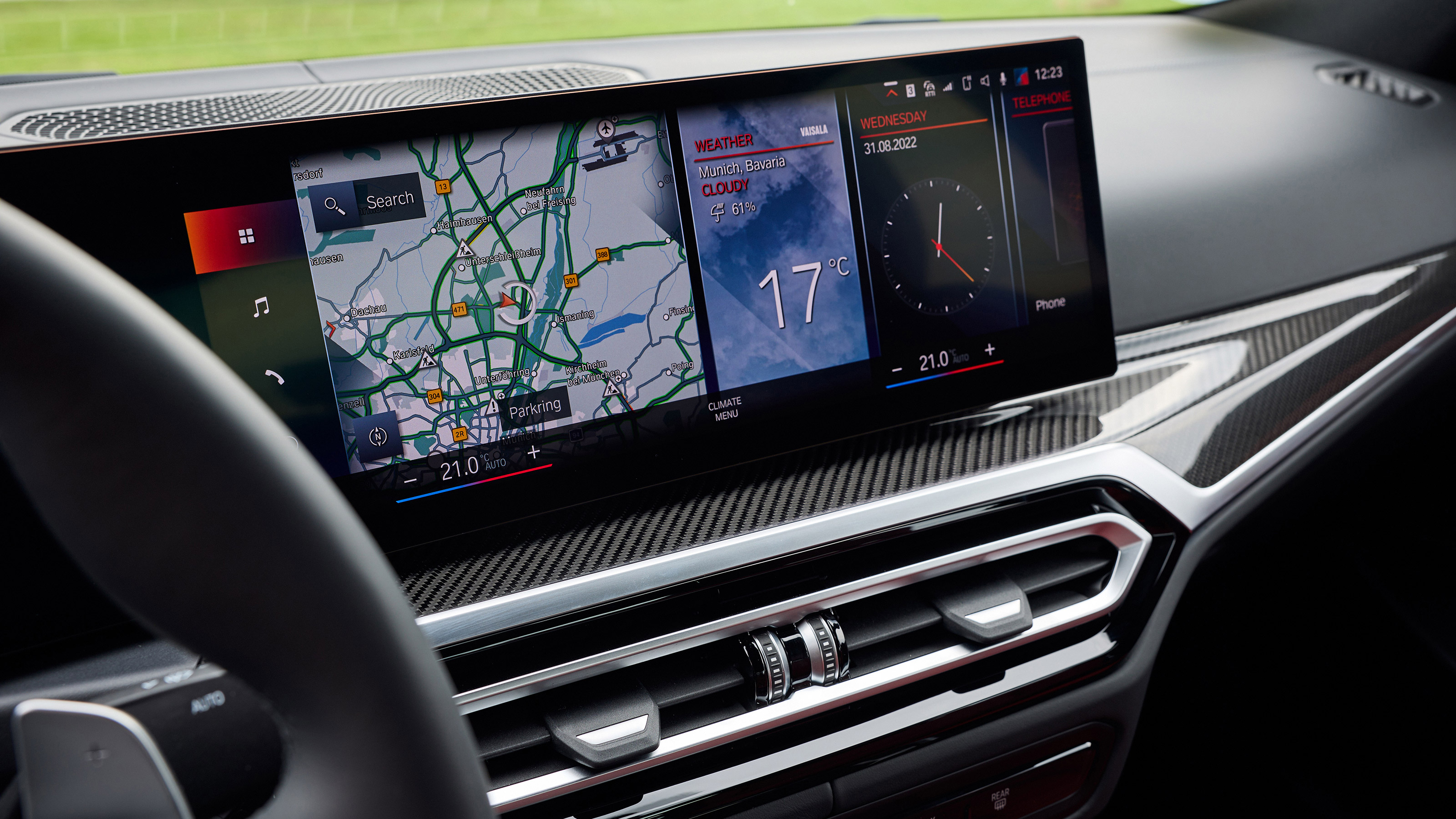 BMW 3 Series.- screen