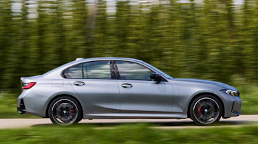 BMW 3 Series.- side