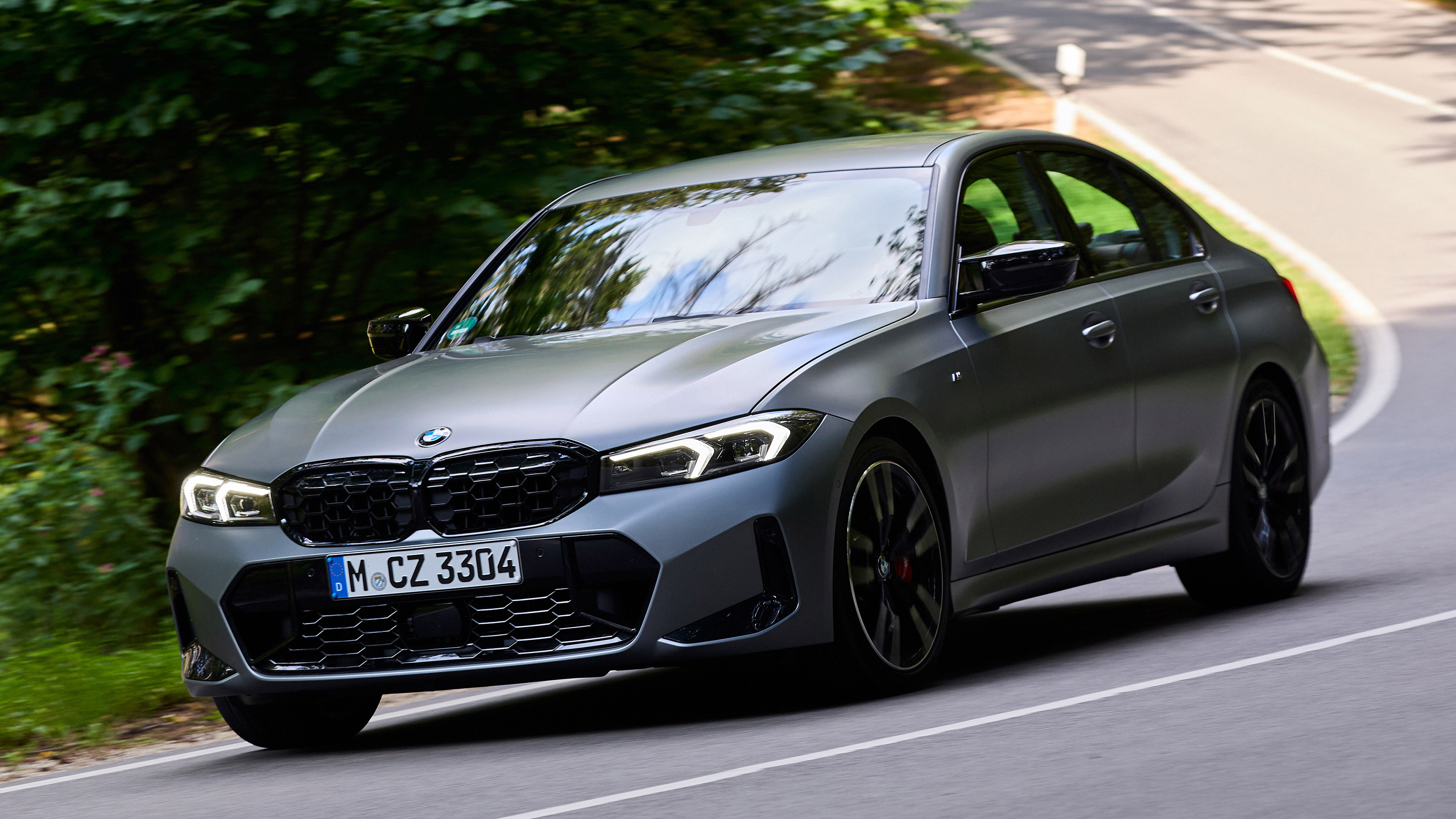 BMW 3 Series.- front cornering