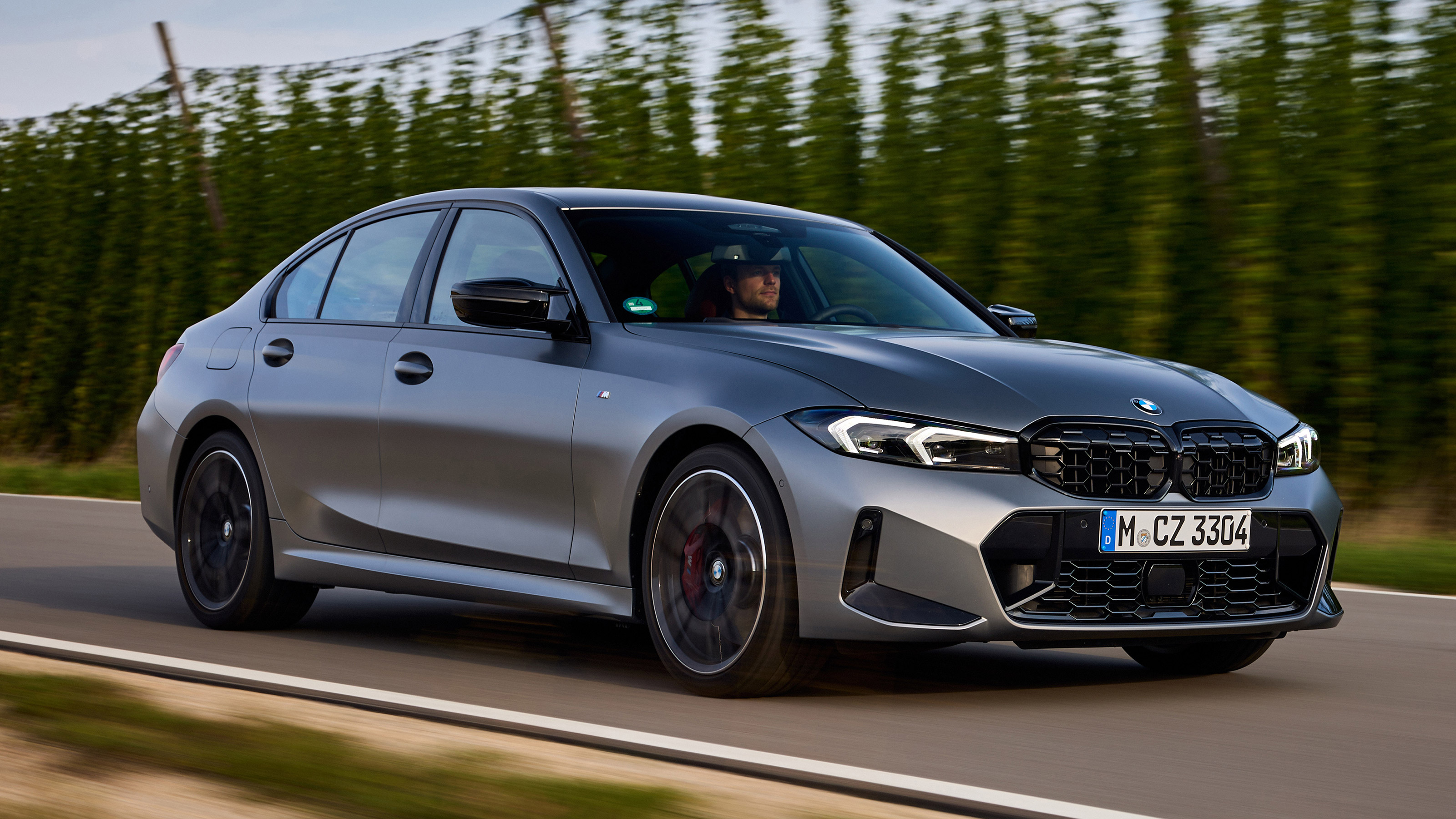 BMW 3 Series.- front tracking