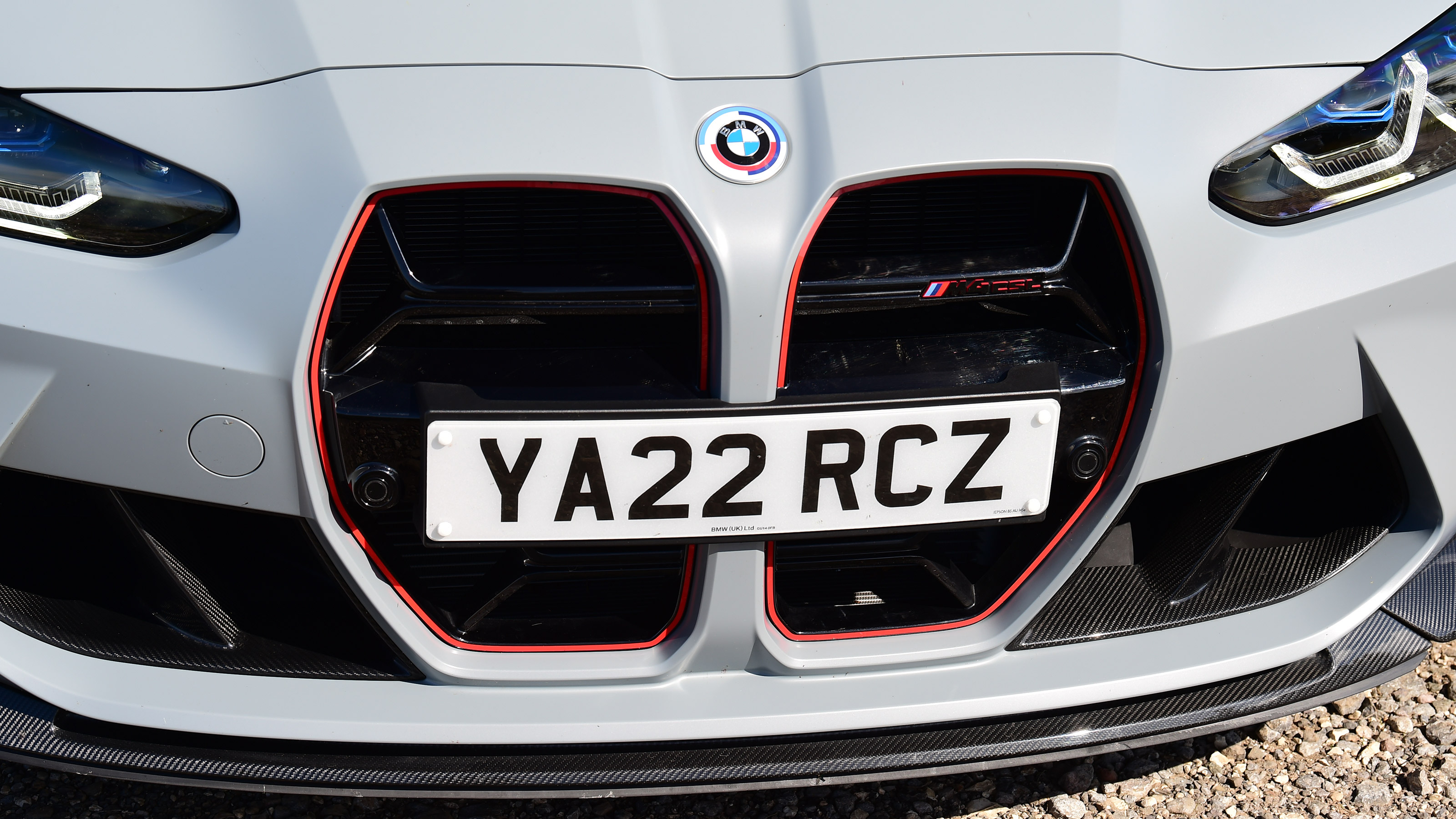 BMW M4 CSL - grille
