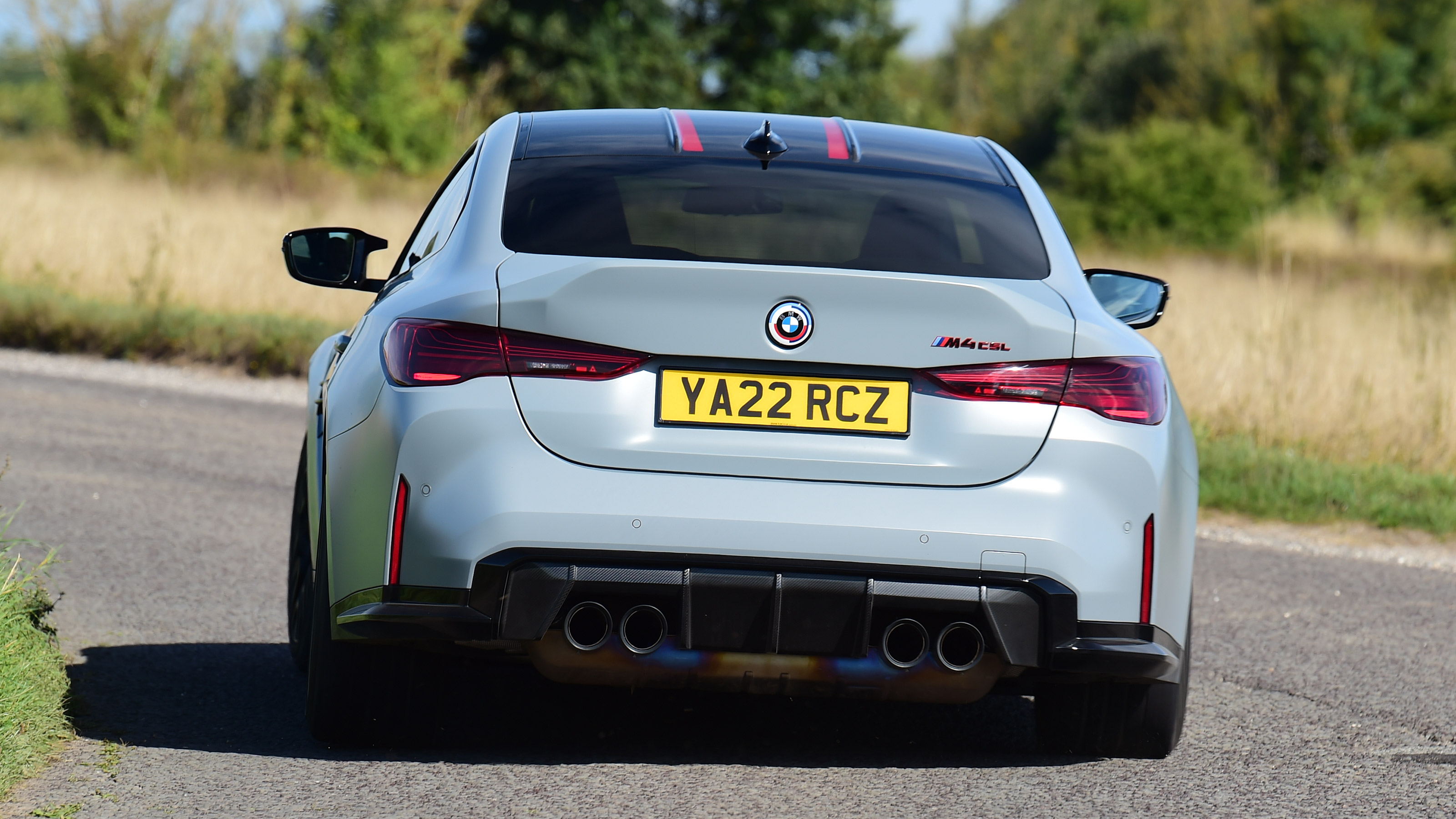 BMW M4 CSL - rear cornering