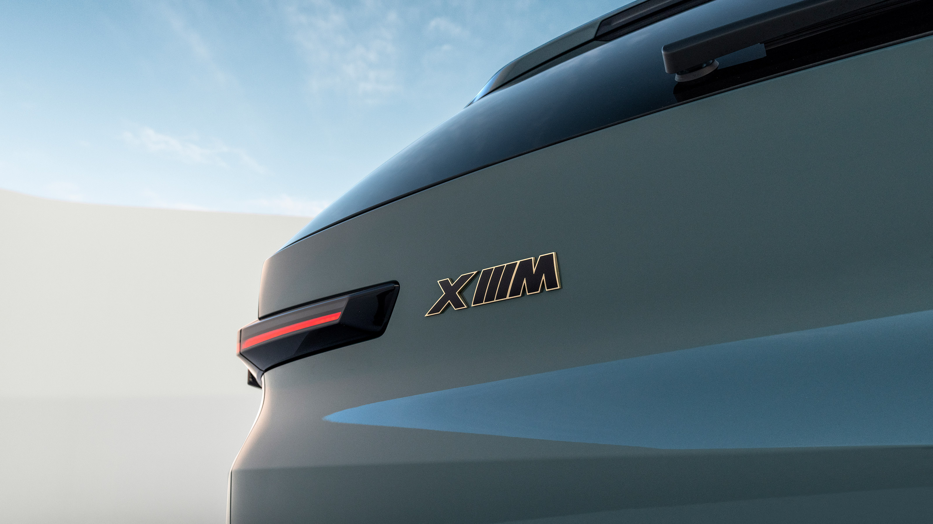 BMW XM - XM badge