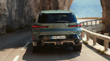 BMW XM - full rear