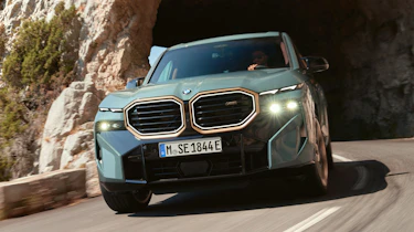 BMW XM - full front