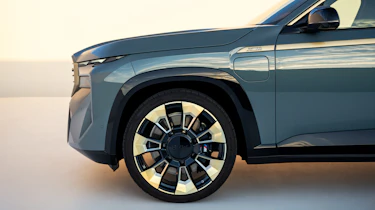 BMW XM - wheel