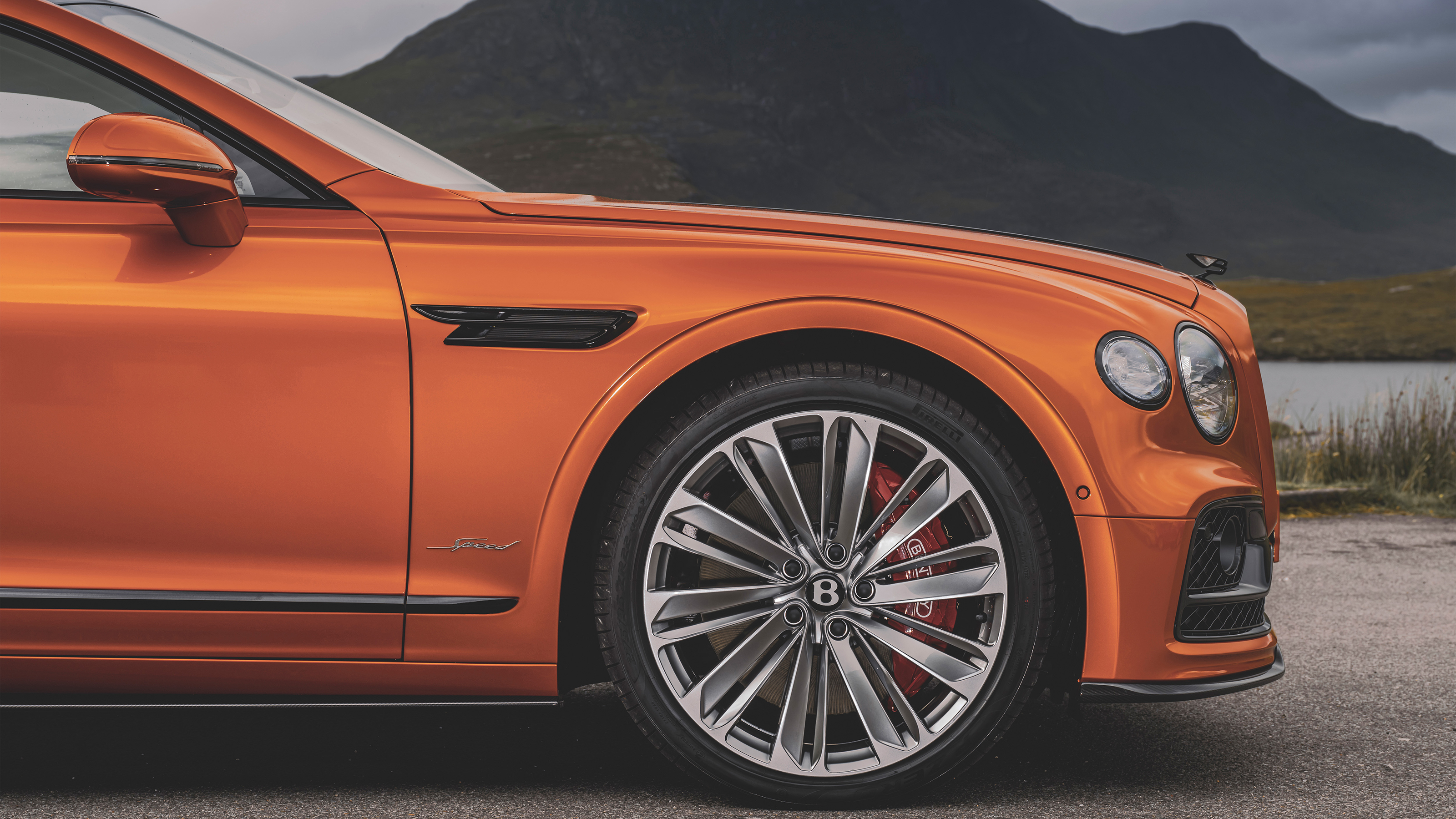 Bentley Flying Spur Speed - front quarter