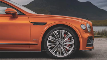 Bentley Flying Spur Speed - front quarter