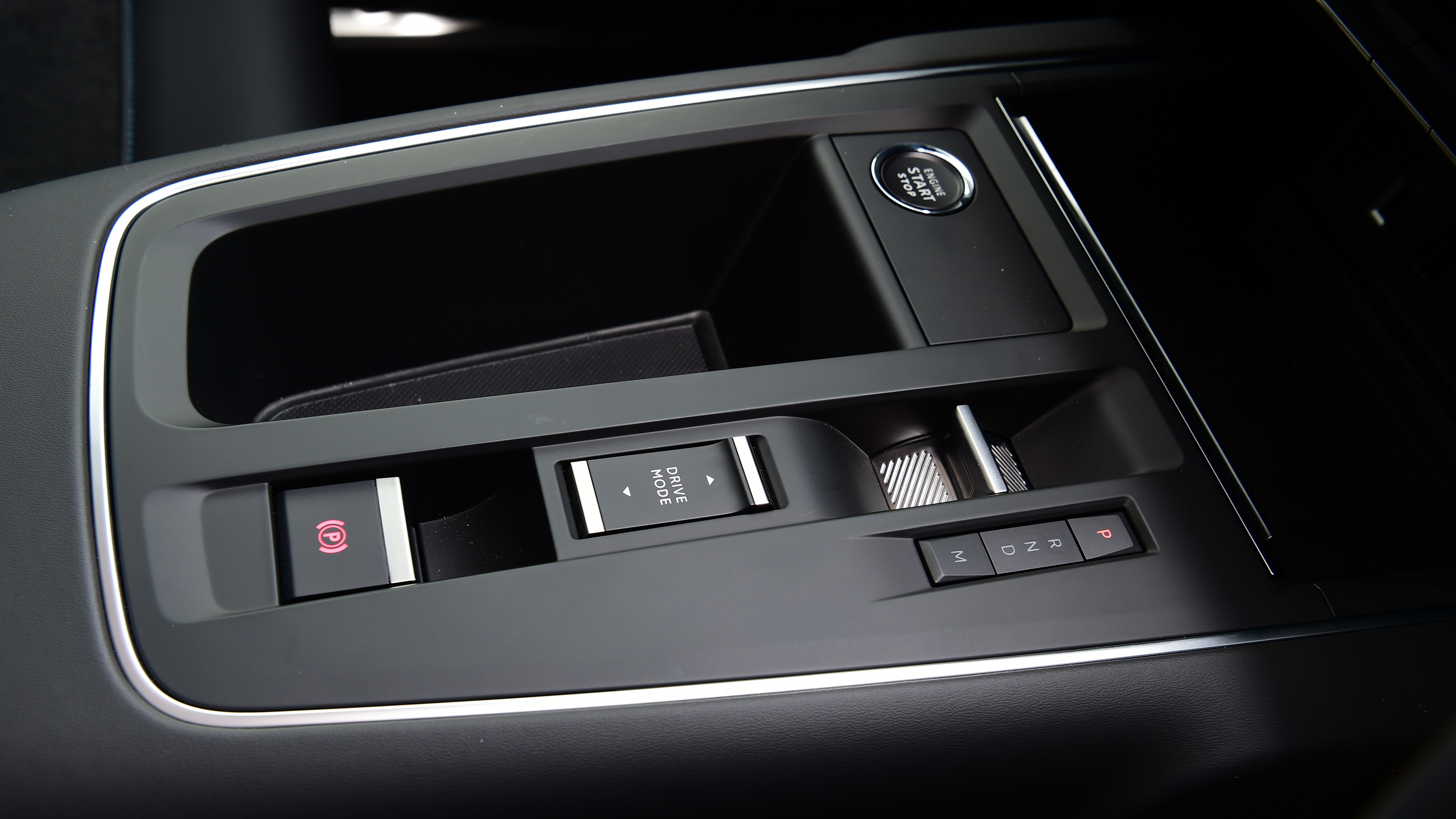 Citroen C5 Aircross - gear selector