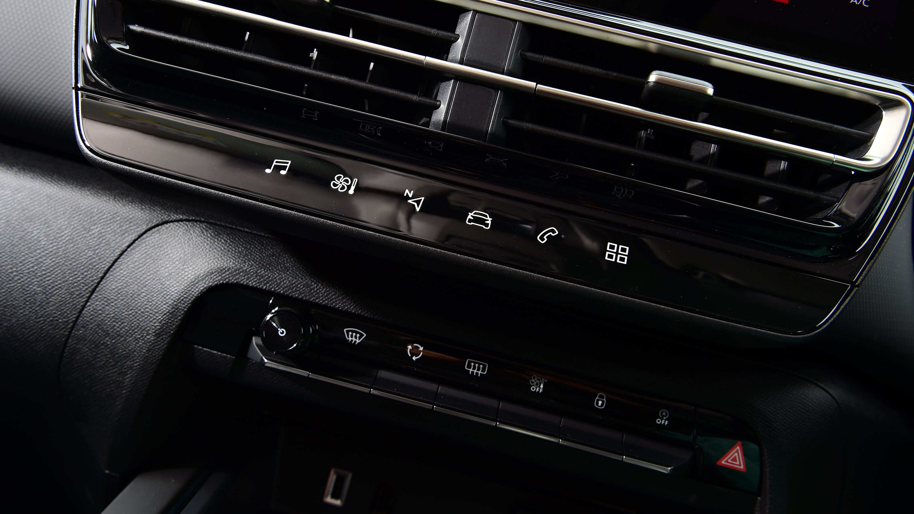 Citroen C5 Aircross - dashboard buttons