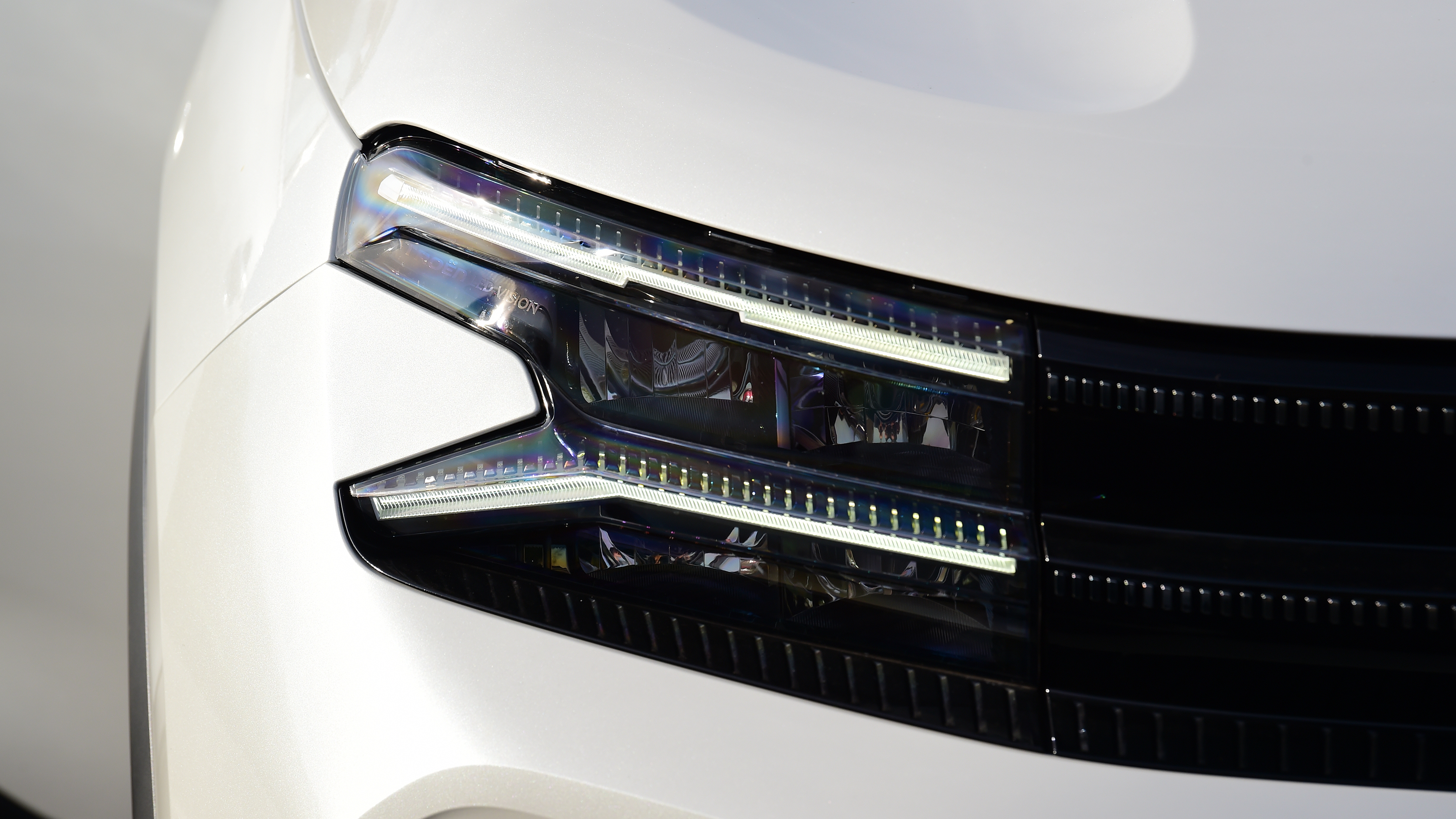 Citroen C5 Aircross - headlight
