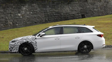 Cupra Leon facelift - spyshot 4