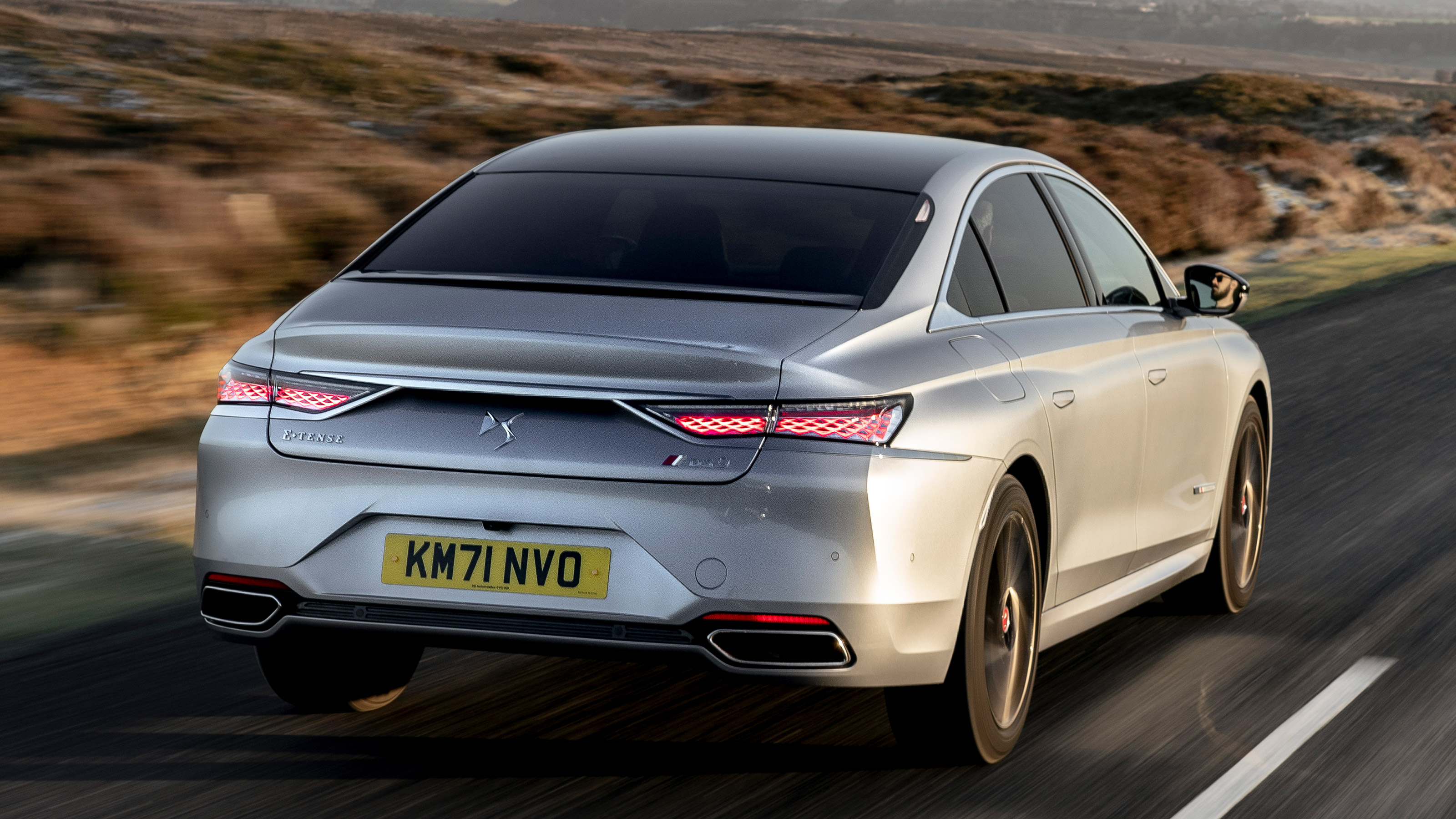 DS 9 E-Tense 250 - rear