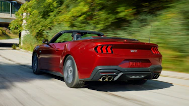 Ford Mustang 2022 - convertible rear
