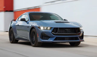 Ford Mustang 2022 - front