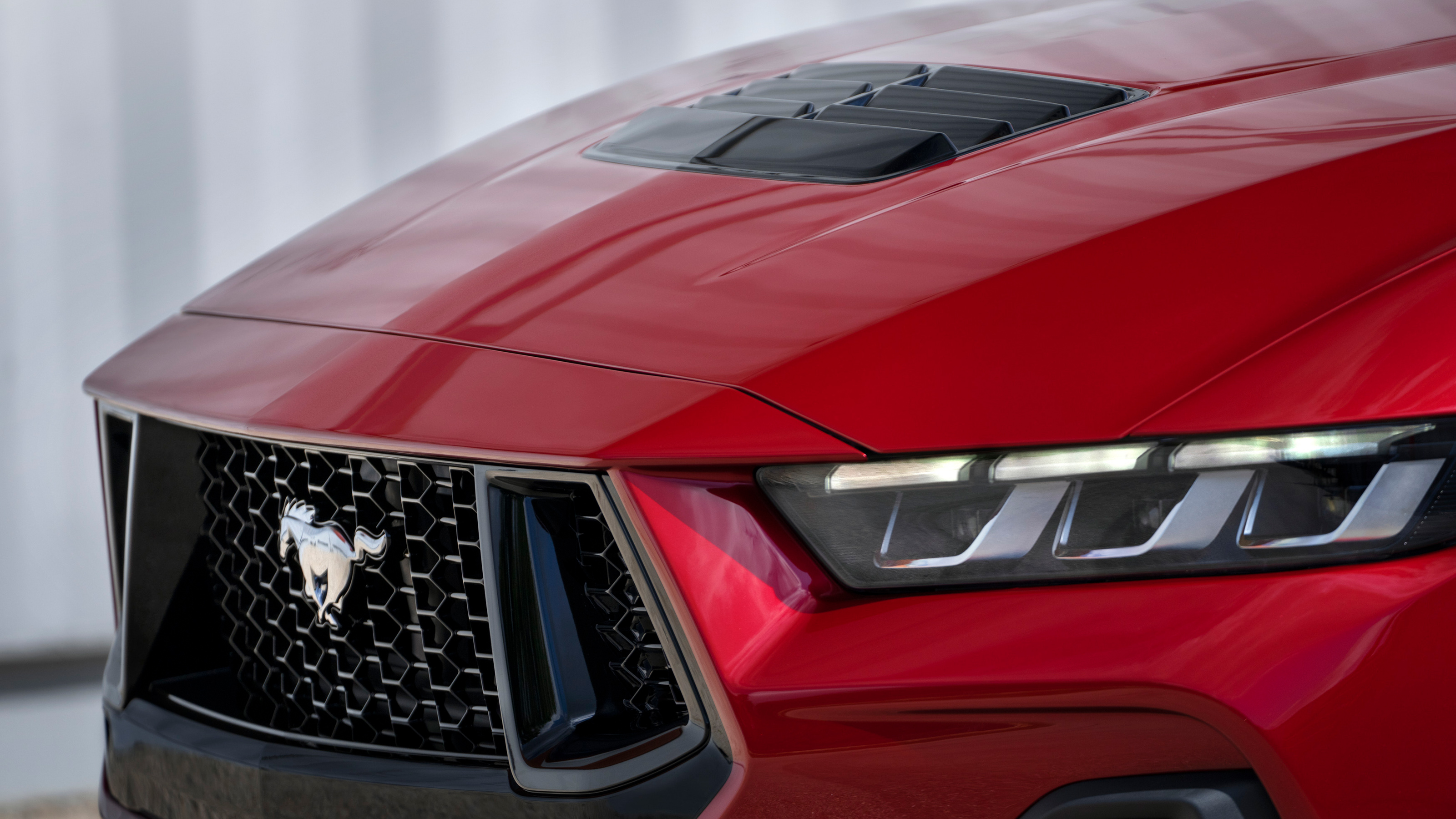 Ford Mustang 2022 - front 