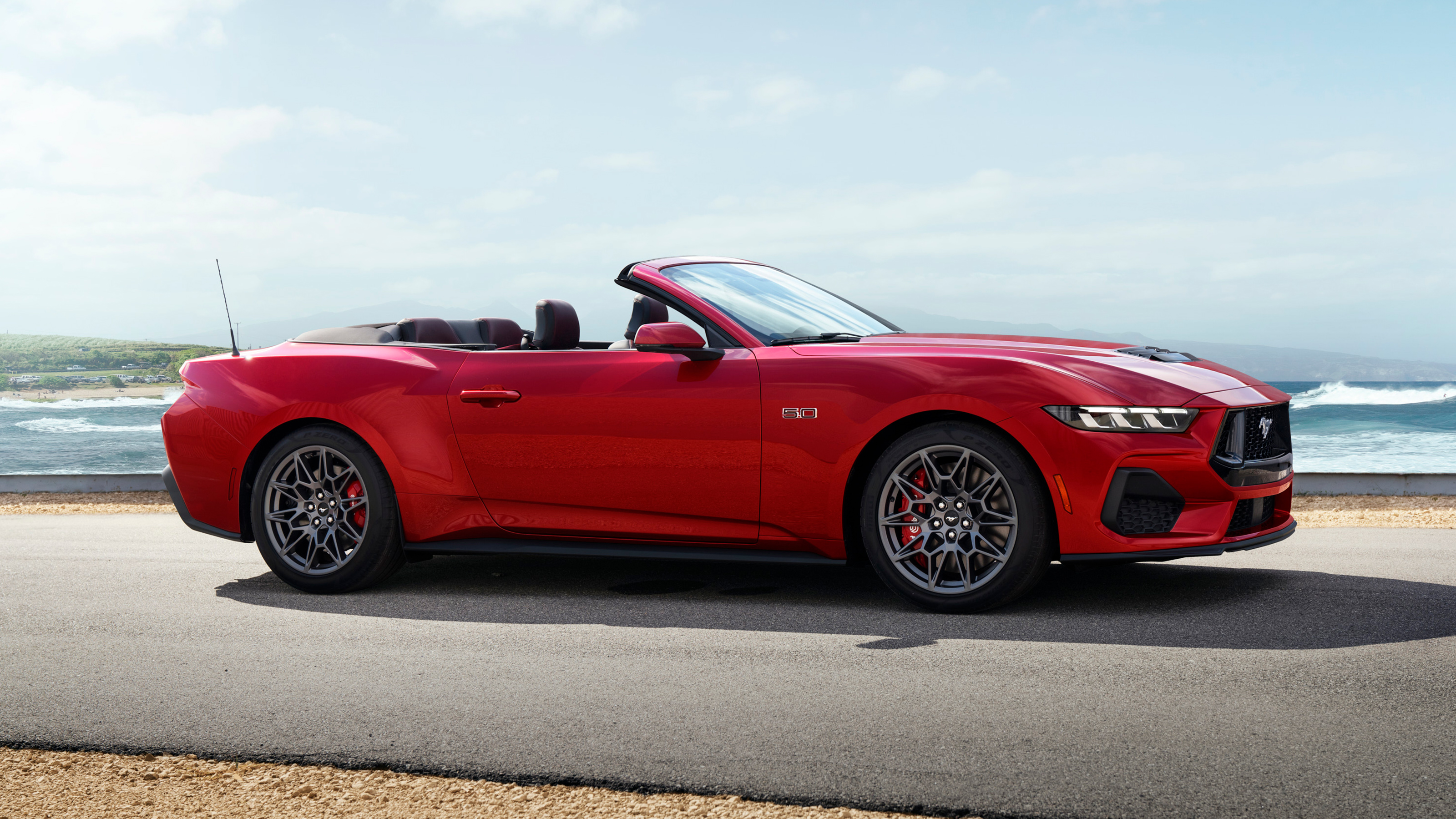 Ford Mustang 2022 - convertible side