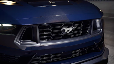 Ford Mustang Dark Horse - grille