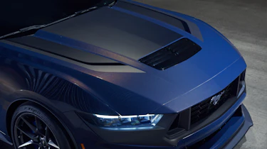 Ford Mustang Dark Horse - bonnet