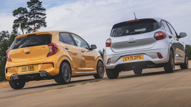 Kia Picanto vs Hyundai i10 - rear tracking