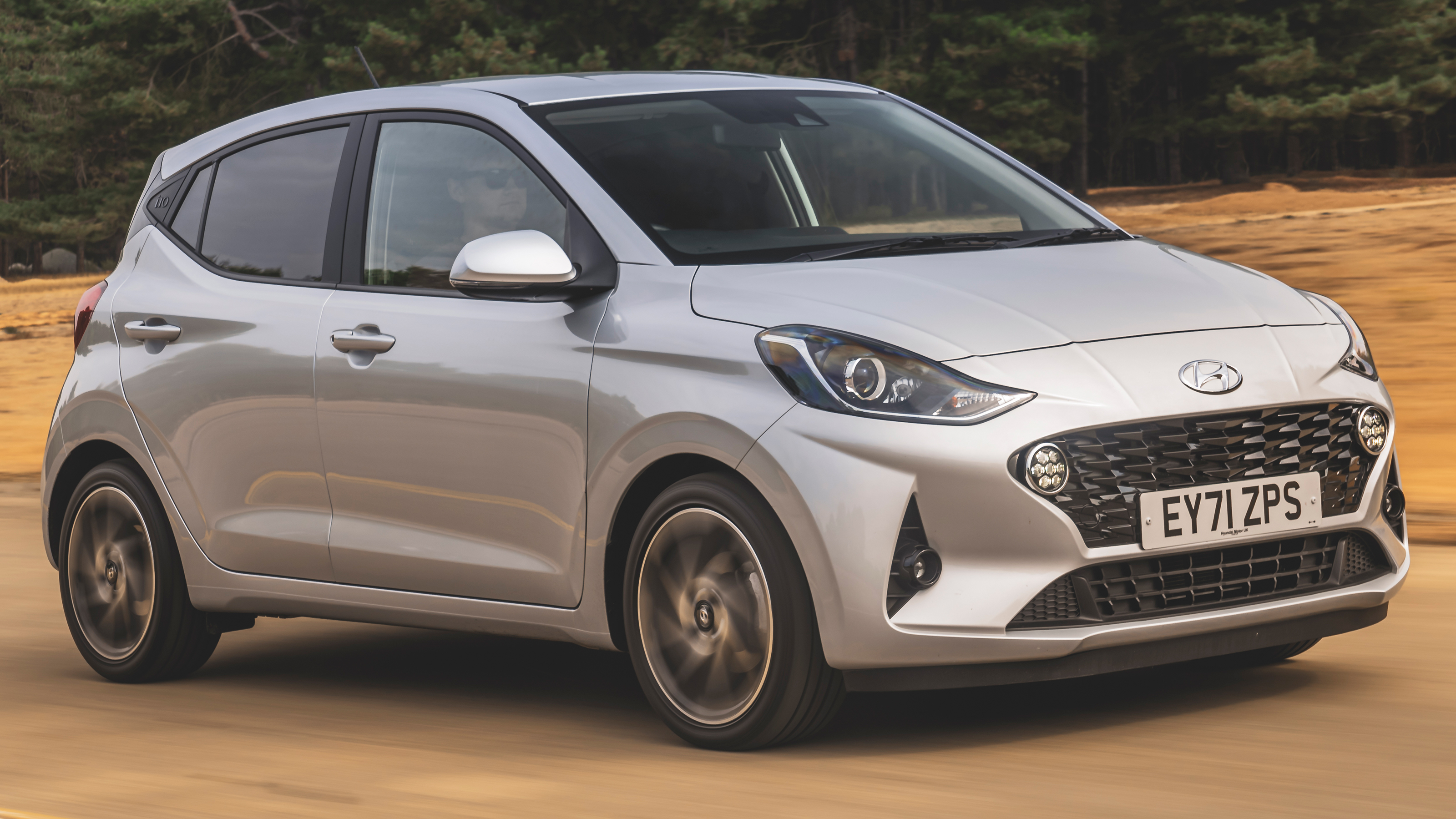 Hyundai i10 - front tracking
