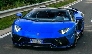 Lamborghini Aventador Ultimae Roadster - front
