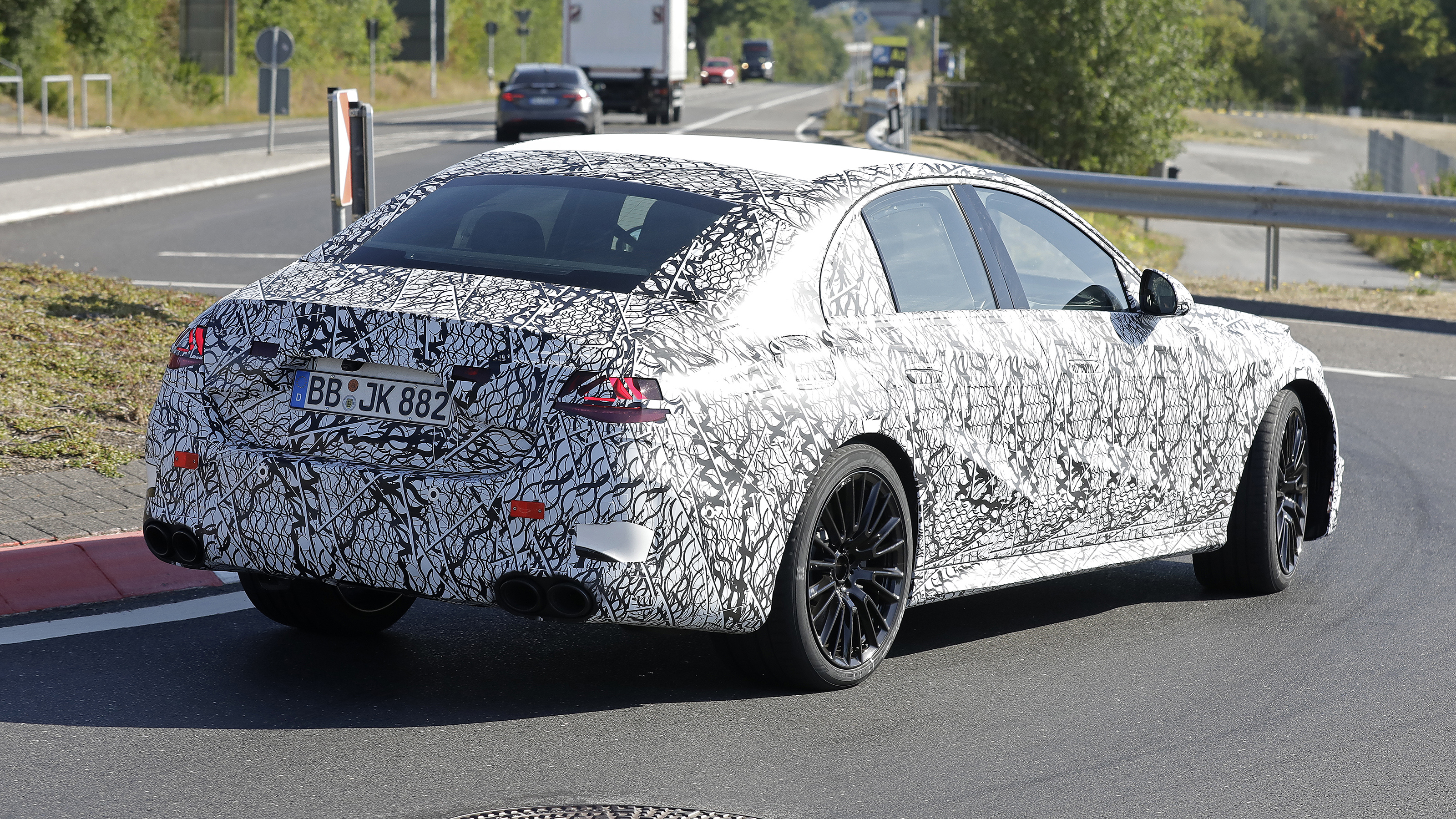 Mercedes E 53 spy - rear
