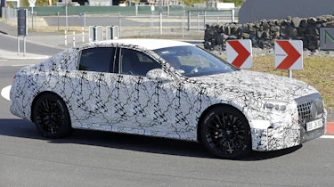 Mercedes E 53 spy - side
