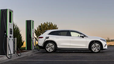 Mercedes EQS SUV - charging