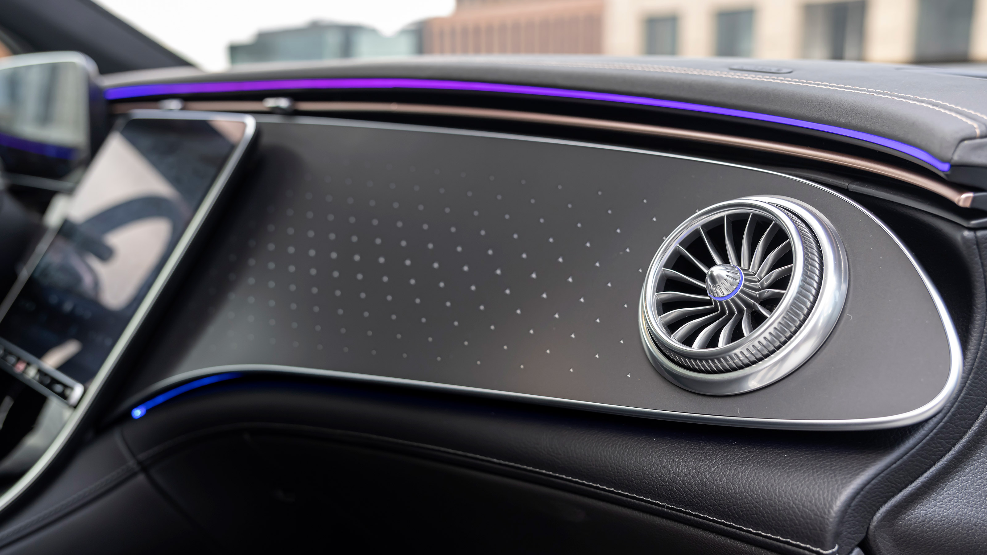 Mercedes EQS SUV - interior detail