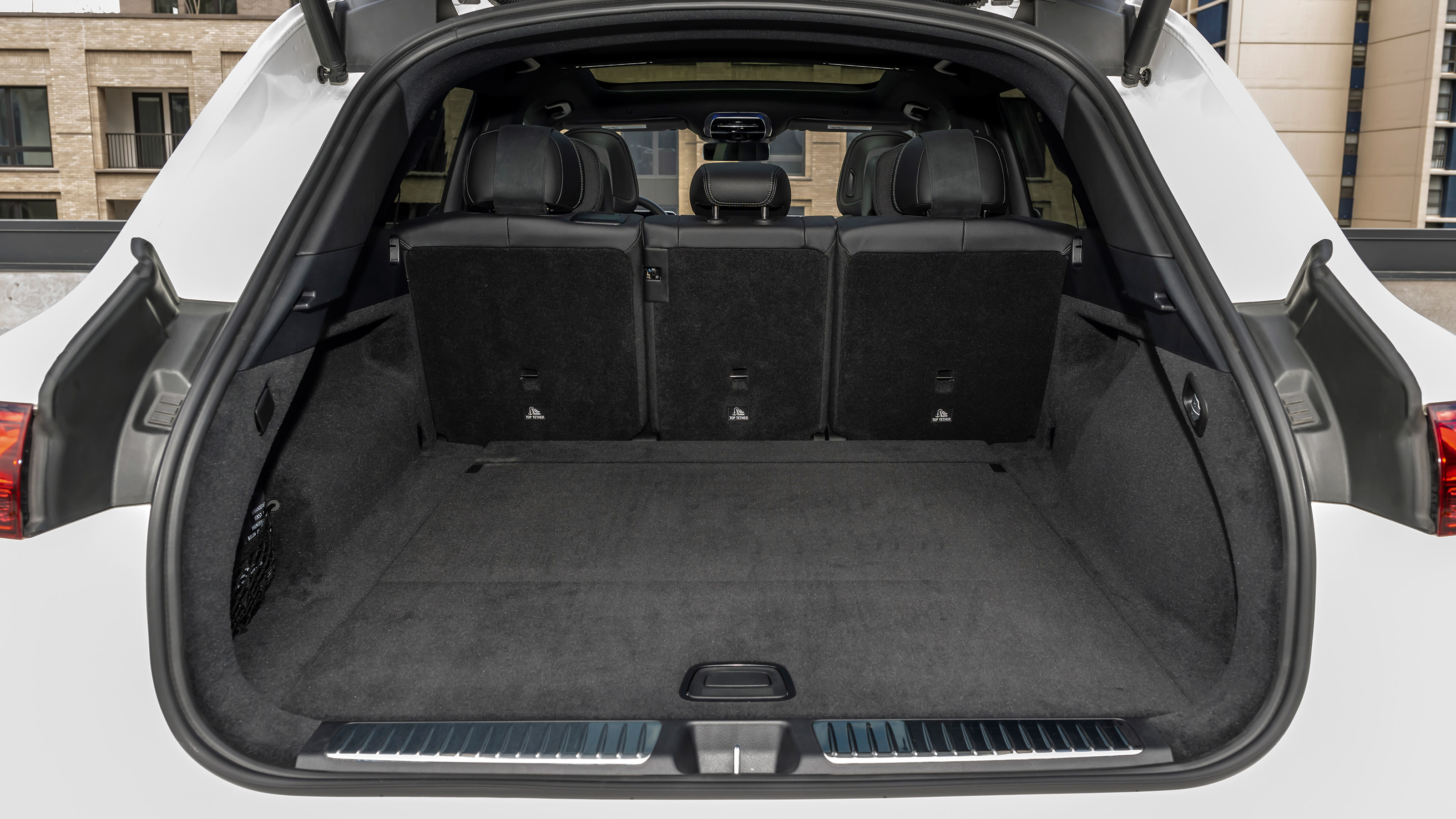 Mercedes EQS SUV - boot