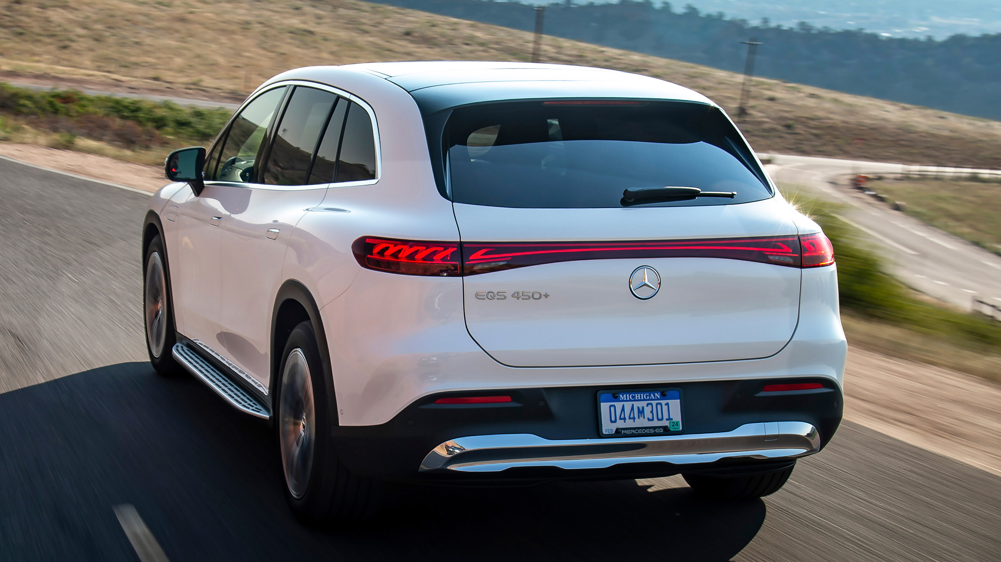 Mercedes EQS SUV - rear