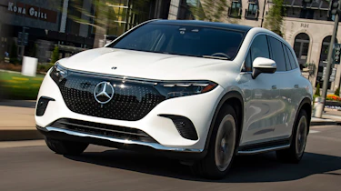 Mercedes EQS SUV - front tracking