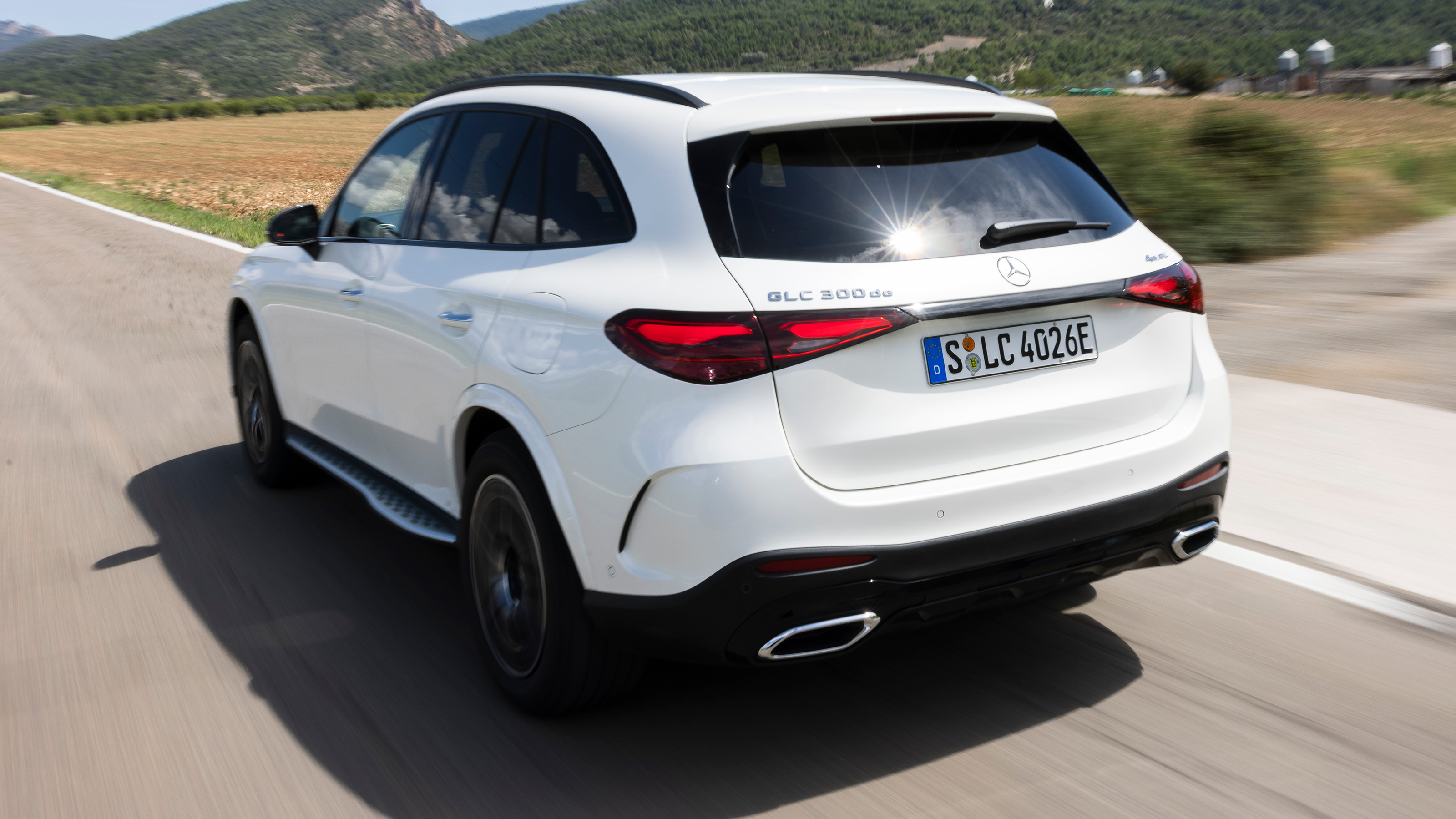 Mercedes GLC 300 de - rear tracking