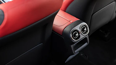 Mercedes GLC 300 de - rear air vent
