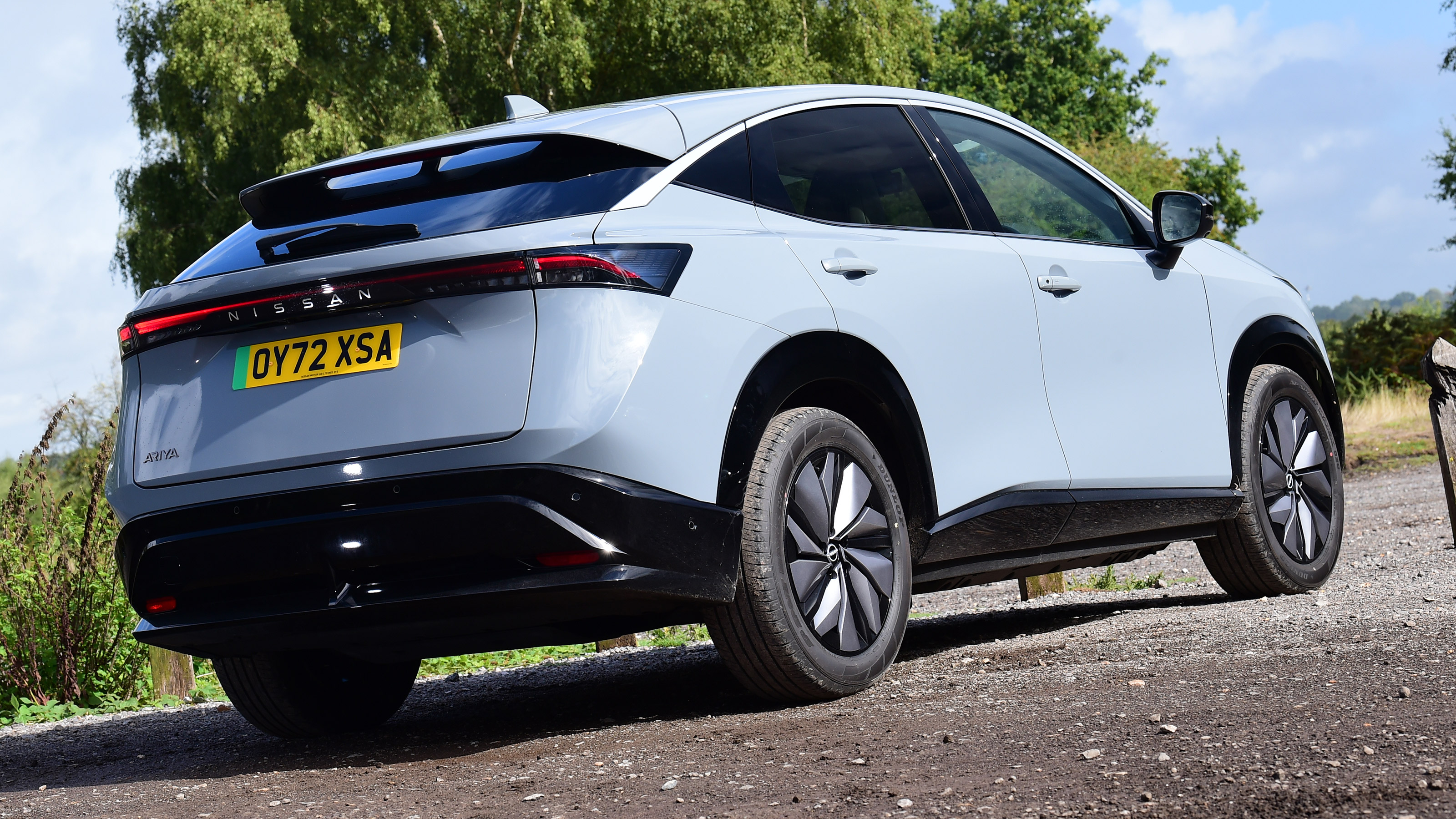 Nissan Ariya 87kWh - rear static