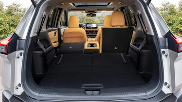 Nissan X-Trail - boot 2