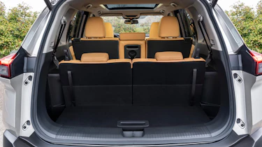 Nissan X-Trail - boot