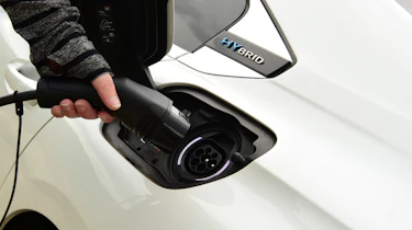 Peugeot 508 - charging