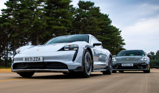 Porsche Taycan vs Porsche Panamera