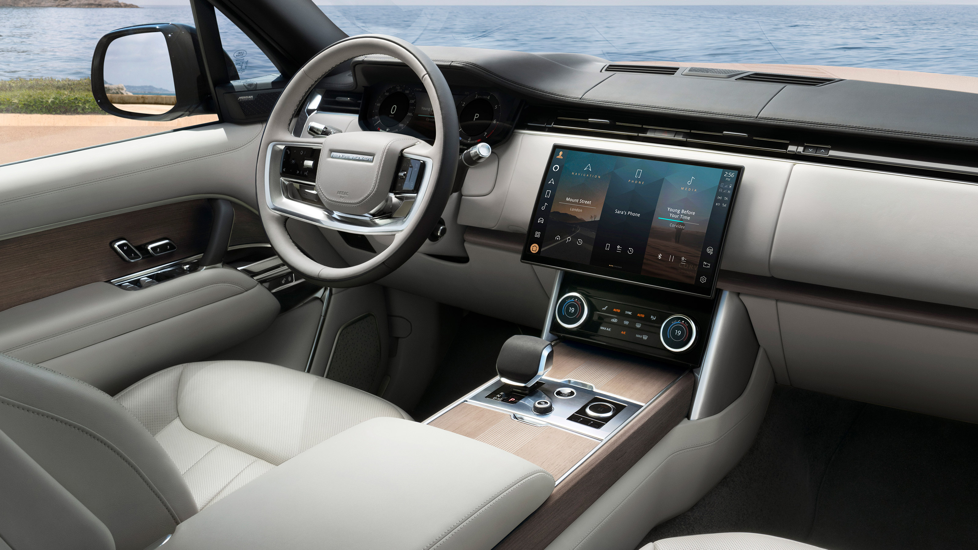 Range Rover PHEV - cabin