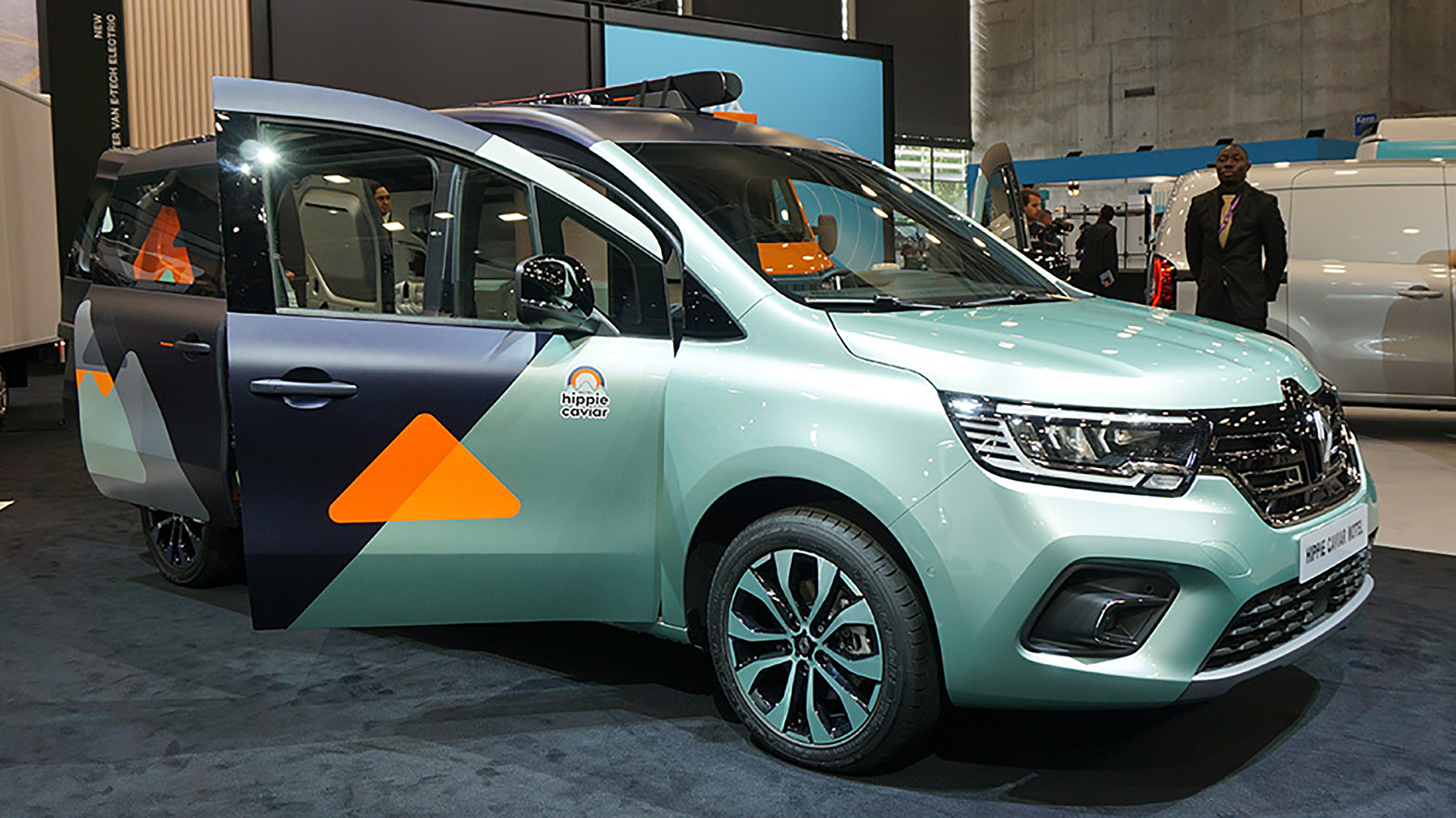 Renault Hippie Caviar Motel - front/side