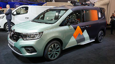 Renault Hippie Caviar Motel - front