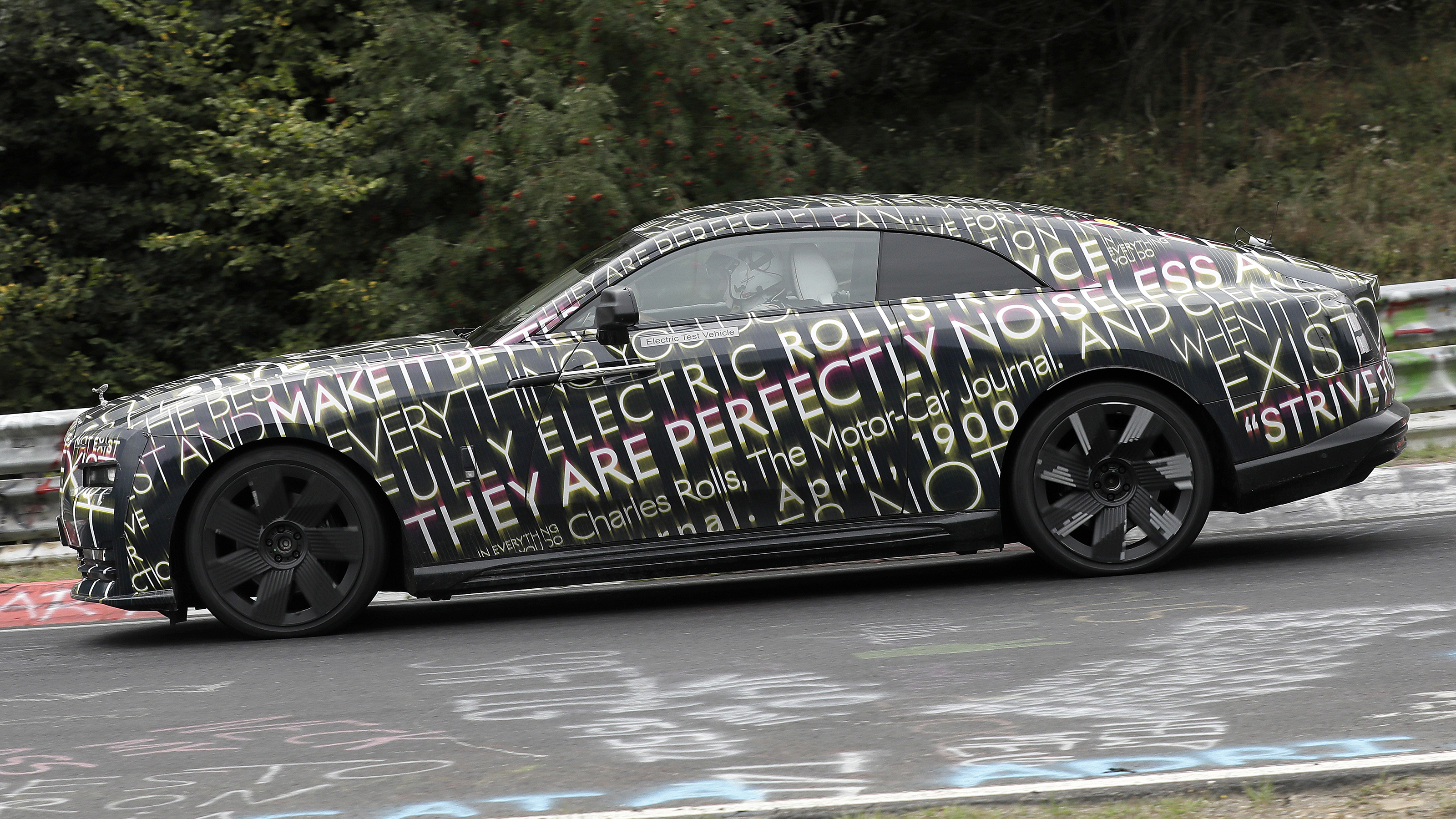 Rolls-Royce Spectre -  side