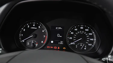 Used Hyundai i30 Mk3 - dials