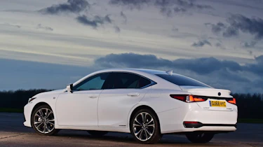 Used Lexus ES - rear