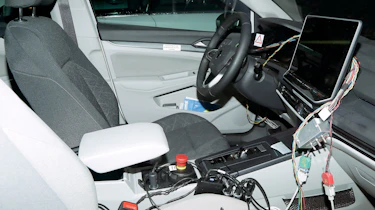 Volkswagen Golf facelift - spyshot 8